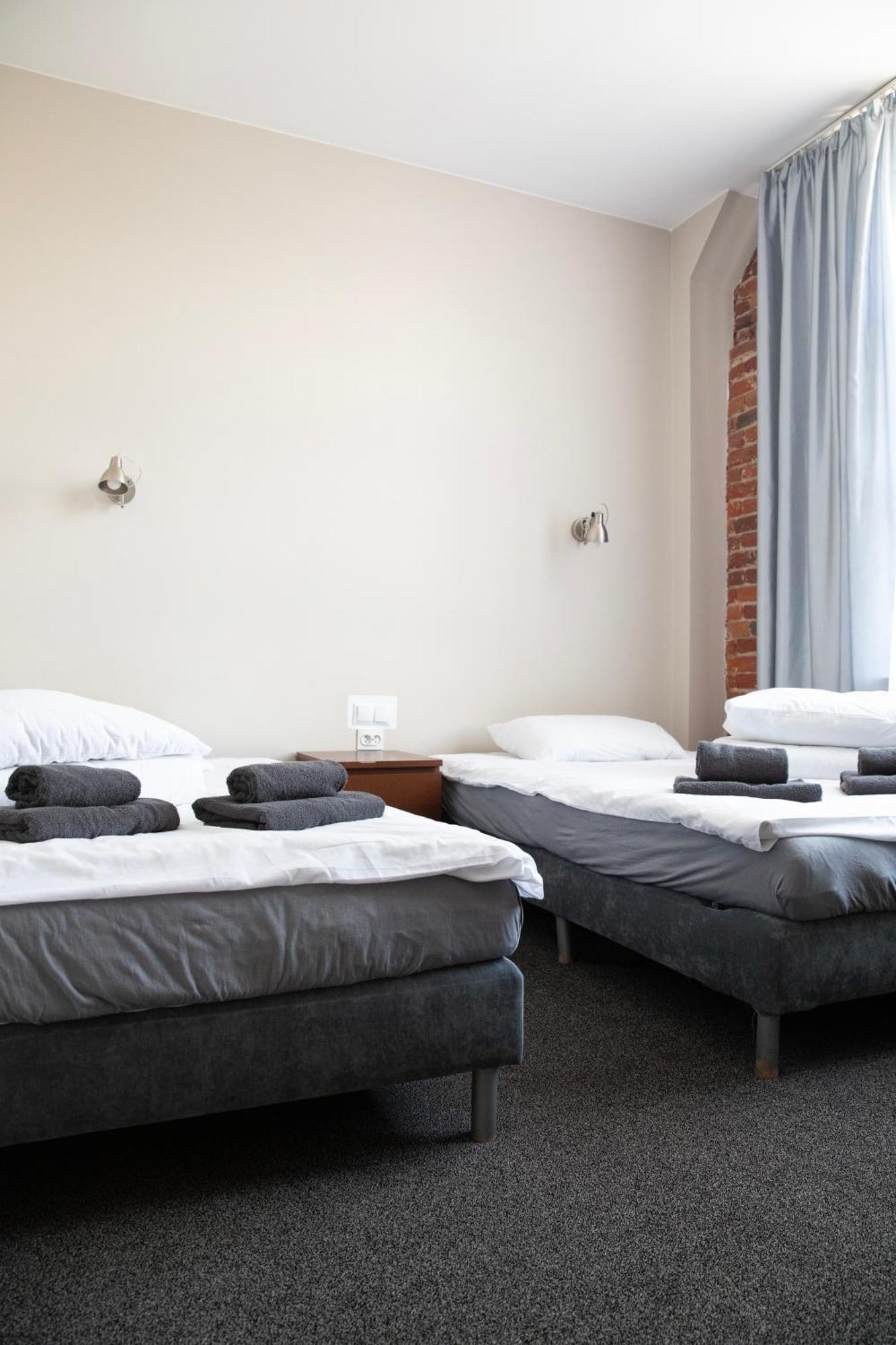 Апартаменты Adler Bed&Breakfast Лодзь Экстерьер фото