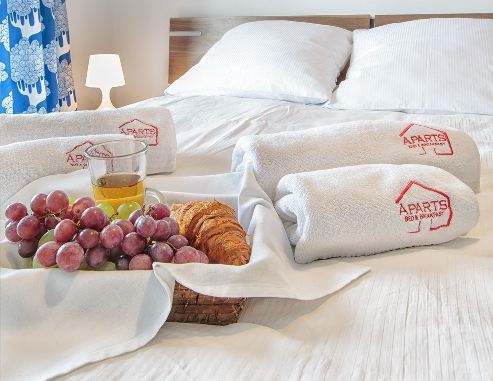 Апартаменты Adler Bed&Breakfast Лодзь Экстерьер фото