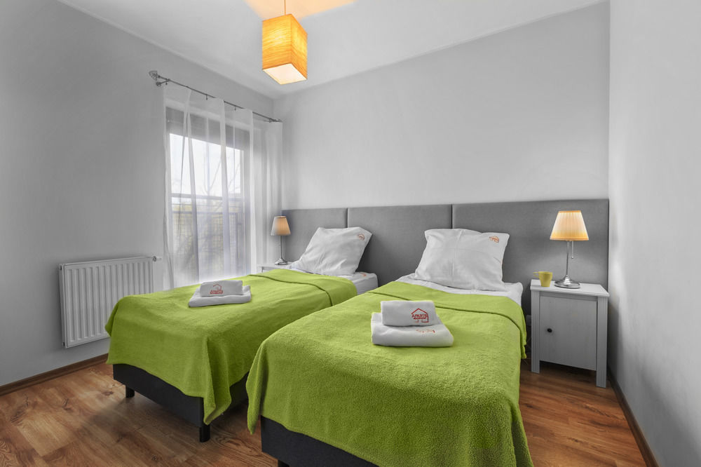 Апартаменты Adler Bed&Breakfast Лодзь Экстерьер фото